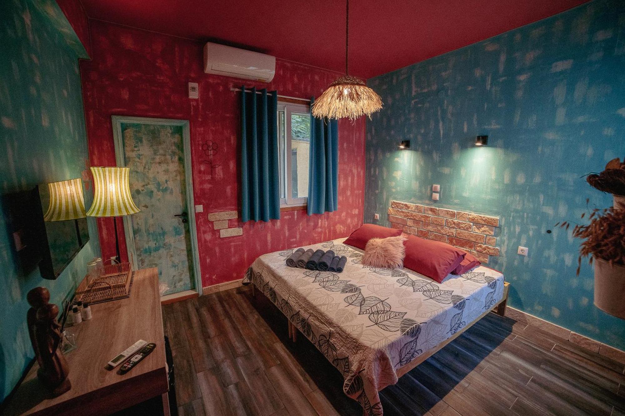 Antares Boutique Guesthouse Perama  Zewnętrze zdjęcie