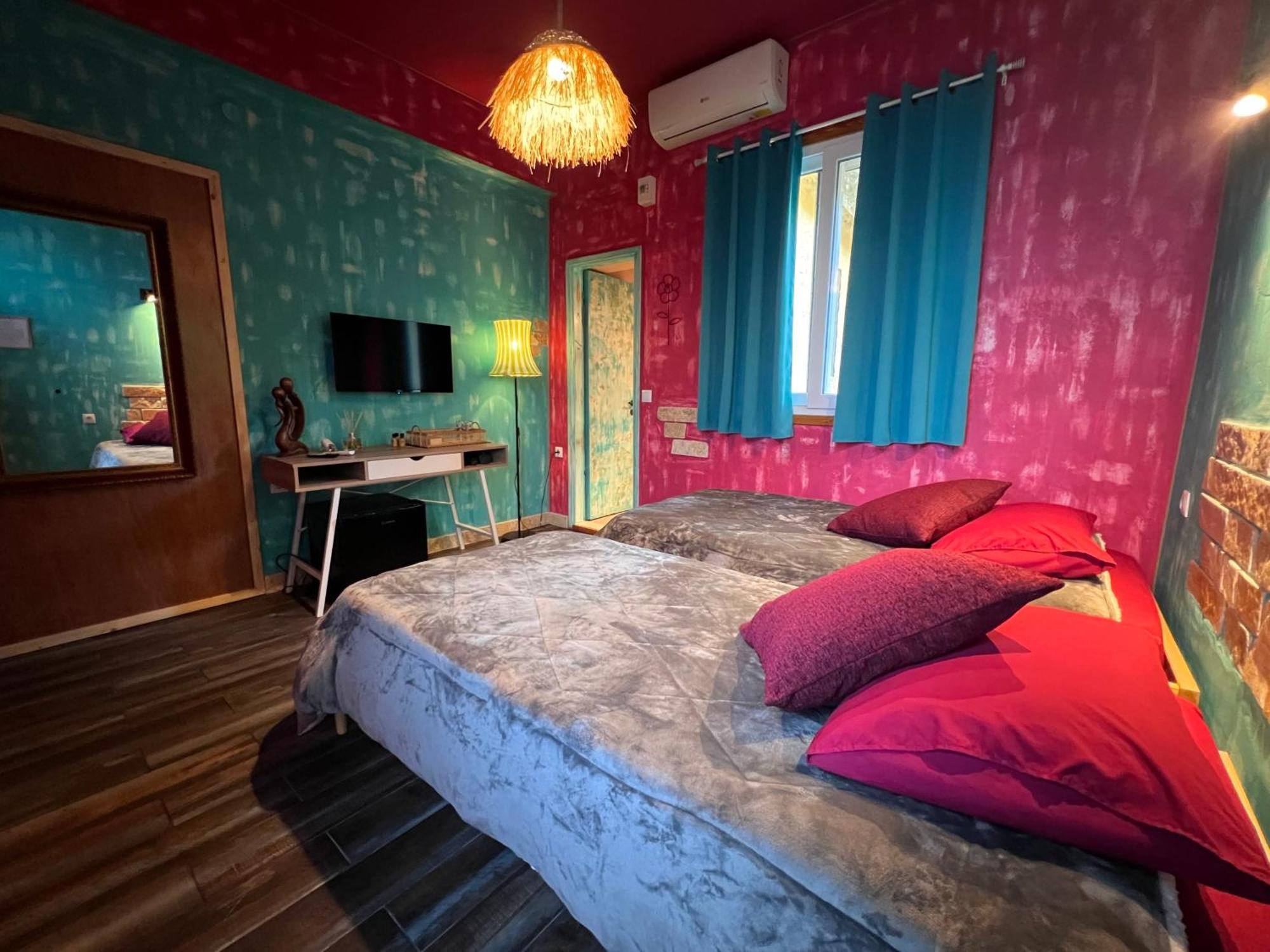 Antares Boutique Guesthouse Perama  Zewnętrze zdjęcie